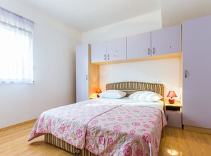 2 soverom, strykejern/-brett, wi-fi og sengetøy