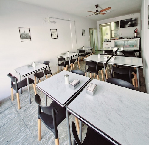 HOTEL RESIDENCIAL CAMACHO