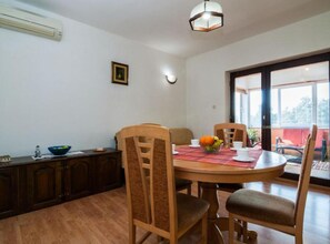 Dining - Two Bedroom Apartment with Terrace (owner Cvita 3) (Zadar)