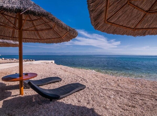 Beach - Two Bedroom Apartment with Terrace (owner Cvita 3) (Zadar)