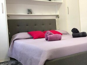 1 bedroom, iron/ironing board, WiFi, bed sheets - Standard One Bedroom Apartment with Balcony (Marea 2) (Zadar)