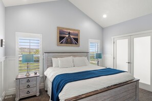 5 bedrooms, desk, free WiFi, bed sheets - Bear Lake Bluffs - 5 Bedroom 4 Bathrooms - Private Hot Tub - (Garden City)