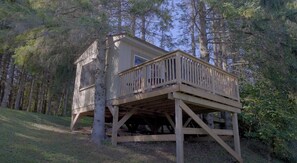 Exterior - Escape to a Charming Treehouse Nestled on a Peaceful Estate in Clarington (Bowmanville)