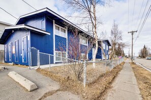 Exterior - 11 Mi to Kincaid Park: Convenient + Cozy Apt! (Anchorage)