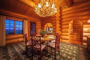Dining - Little Falls Lodge - Adirondack Escape w/ Hot Tub and Custom Fire Pit (Little Falls)
