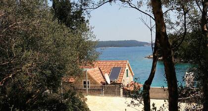 Rückzugsort am Strand in der Nähe von Stari Grad
