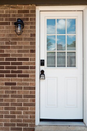 Exterior detail - "The Regent" - Modern Home near The Summit in Lexington (Lexington)