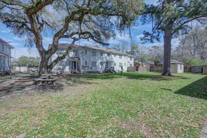Exterior - Charming 2-Bedroom - Between LSU & Downtown BR! (Baton Rouge)