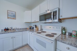 冰箱、微波炉、烤箱、炉灶