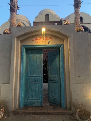 Exterior detail - Ten minutes from the archaeological sites on the West Bank, ideal for families (Louxor)