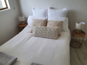3 Schlafzimmer, Schreibtisch, Bügeleisen/Bügelbrett, kostenloses WLAN