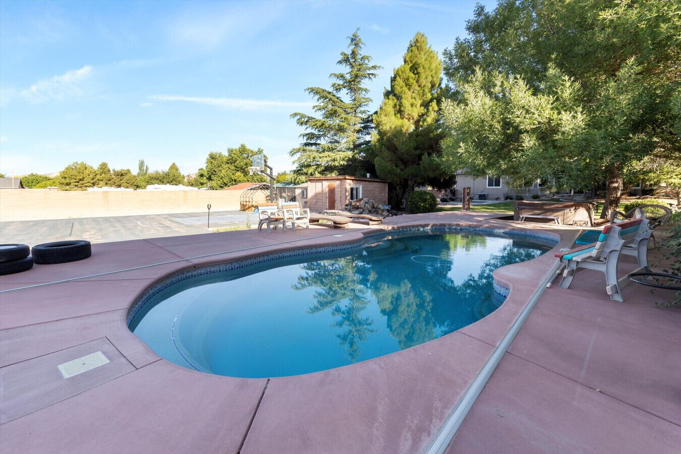 Pool