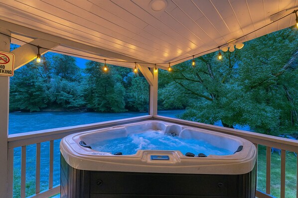 Bain à remous extérieur