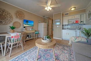 Apartment (1 Bedroom) | Interior