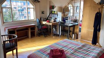 1 chambre, fer et planche Ă repasser, Wi-Fi gratuit, draps fournis