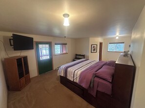 4 عدّة غرف نوم ومكتب وواي فاي وملاءات أسرّة