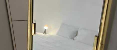 2 Schlafzimmer, Schreibtisch, Bügeleisen/Bügelbrett, kostenloses WLAN