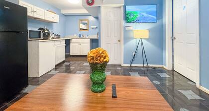 MASTER SUITE Studio- Private Entrance and Bathroom