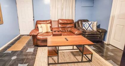 MASTER SUITE Studio- Private Entrance and Bathroom