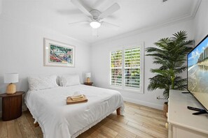 4 habitaciones, tabla de planchar con plancha, wifi y ropa de cama 