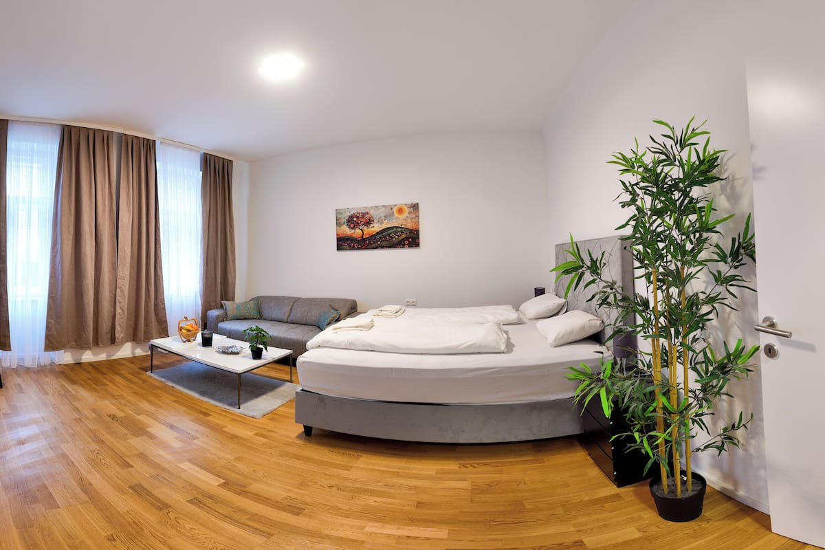 2 bedrooms, pillow-top beds, soundproofing, free WiFi