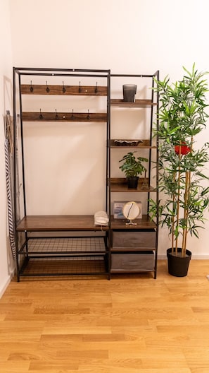 Apartamento de lujo, cocina, vistas a la ciudad | 2 dormitorios y colchones con acolchado adicional