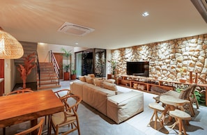 Villa | Living area | TV - Casa Camará - By Living Milagres (Passo de Camaragibe)