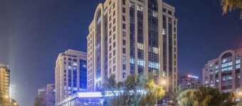 Yinggeli Hotel (Zhengzhou East Railway Station Convention and Exhibition Center)