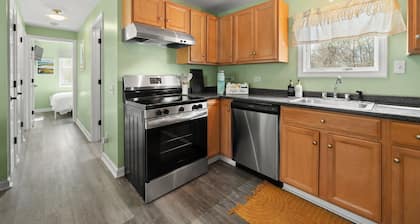 Coastal Retreat • 2BR Near Beaches & Mystic