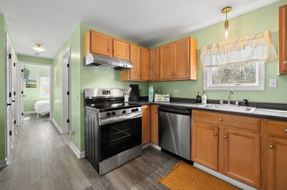 Coastal Retreat • 2BR Near Beaches & Mystic