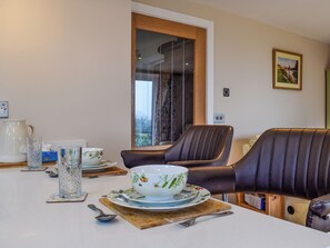 Dining - 1 bedroom accommodation in Netherseal (Netherseal)