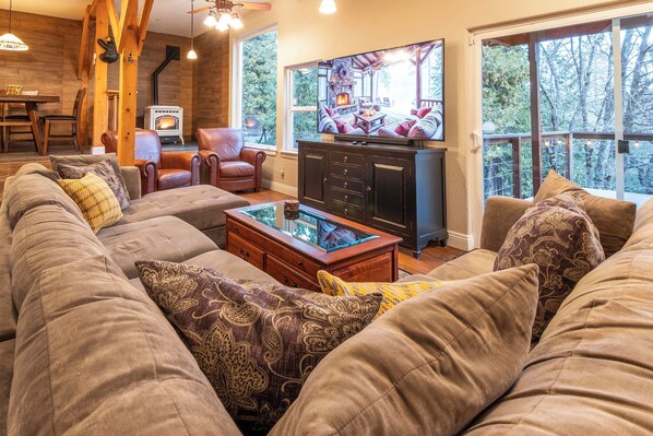 Smart TV - Historic Mountain Retreat - Close to Boreal (Emigrant Gap)