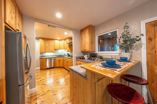 Historic Mountain Retreat - Close to Boreal