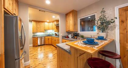 Historic Mountain Retreat - Close to Boreal