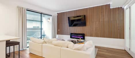 Smart-tv en een open haard