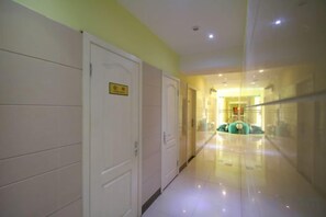 Unclassified image, 4 of 56, button - Stars 99 Hotel (Shanghai Changhai Hospital) (Shanghai)
