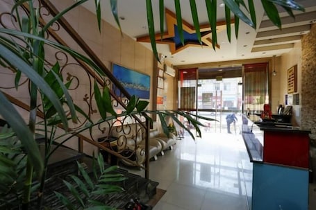 Interior. Stars 99 Hotel (Shanghai Changhai Hospital)