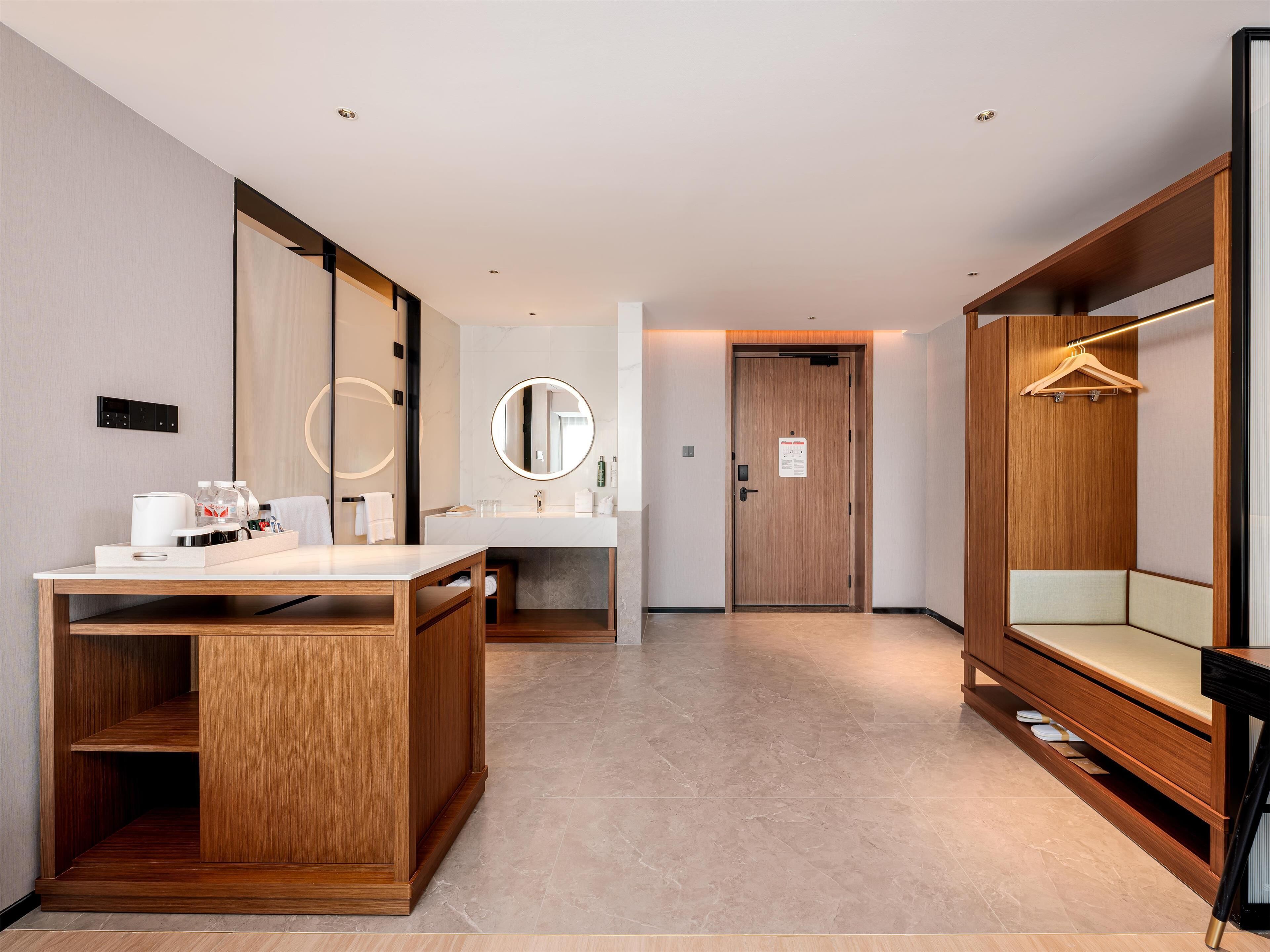 Deluxe Room, 1 King Bed | Free WiFi