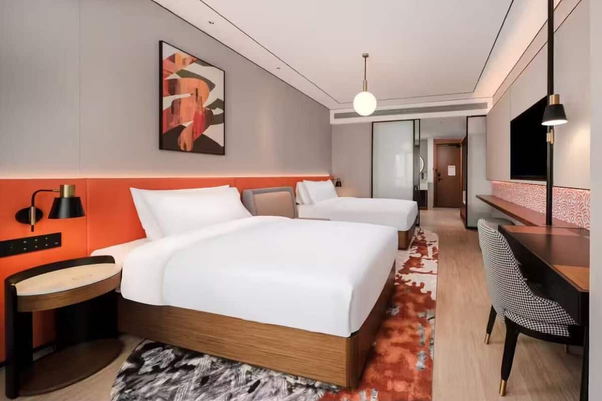 Superior Room, 2 Single Beds | Premium bedding, desk, soundproofing, iron/ironing board (on request)