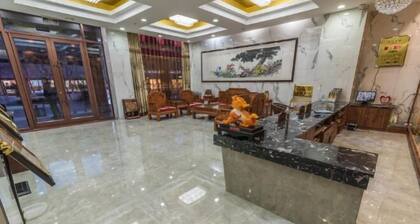 Dunhuang Guangyuan Hotel (Shazhou Night Market)