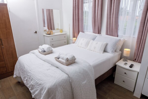 1 bedroom, iron/ironing board, WiFi, bed sheets