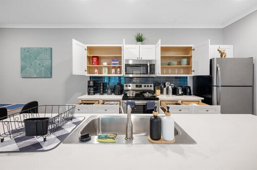 Charming 2-bedroom apartment with AC, WiFi in welcoming Port Wentworth