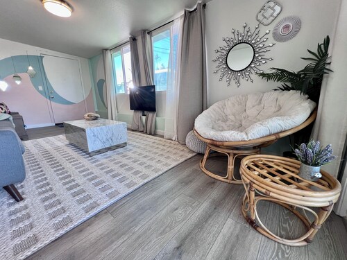 Beach Cottage in Imperial Beach