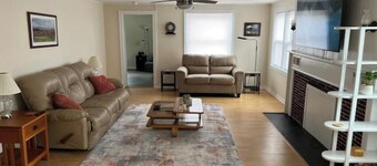 Remodeled 3bdr home near lake, parks & BTV
