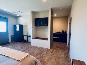1 quarto, escrivaninha, Wi-Fi de cortesia, roupa de cama