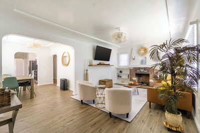 Luxury 3-Bedroom House in Marvelous San Diego