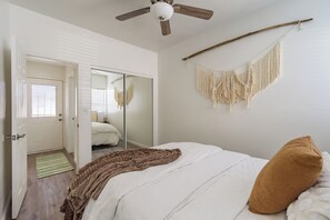 3 chambres, fer et planche à repasser, lit parapluie, Wi-Fi