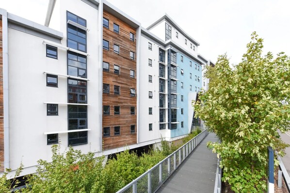 Front of property - For Students Only Corfe House in Poole (Poole)