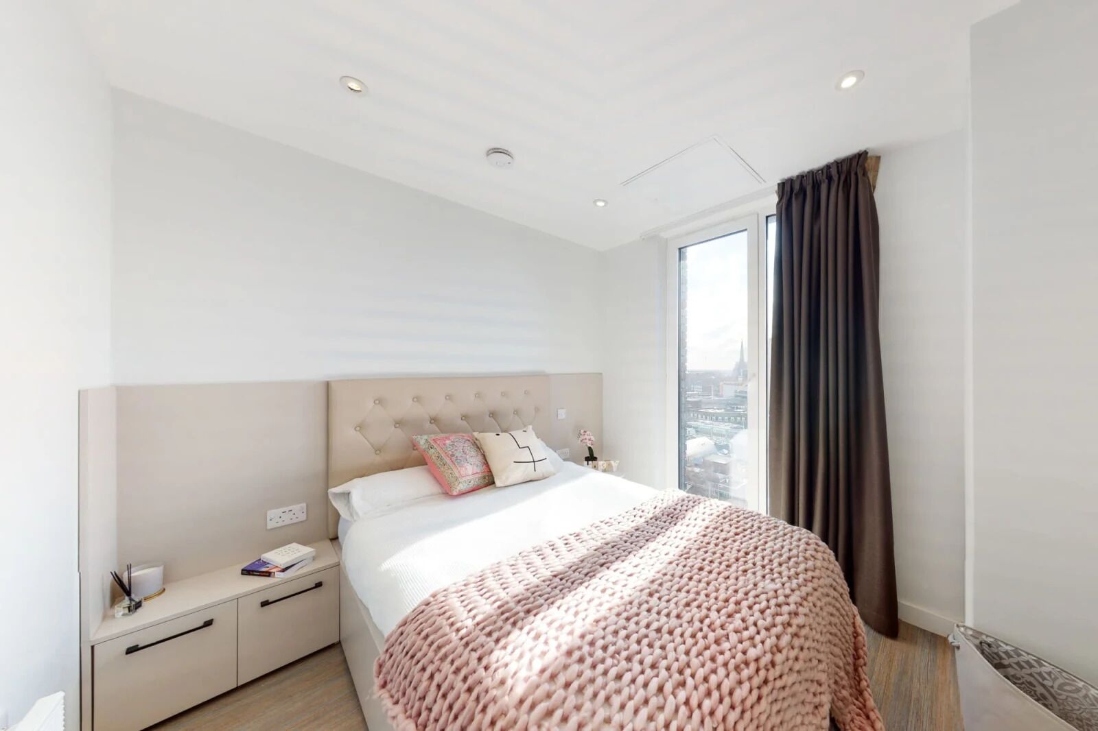 Apartment, 2 Bedrooms, Non Smoking | 2 bedrooms, blackout drapes, iron/ironing board, free WiFi