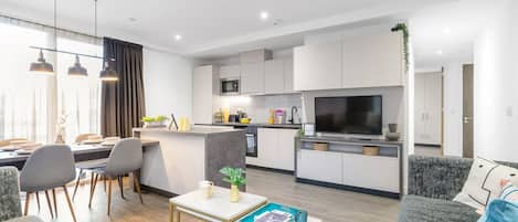 Apartment, 2 Bedrooms, Non Smoking | Living area